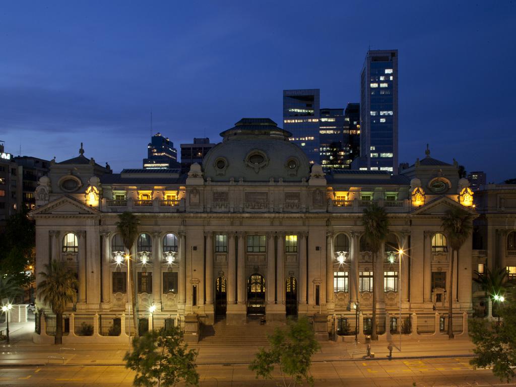 Biblioteca Nacional, vista nocturna